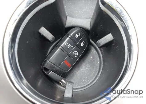 2019 Jeep Grand Cherokee Limited 4X4 z USA, uszkodzony, nr VIN 1C4RJFBG2KC610761